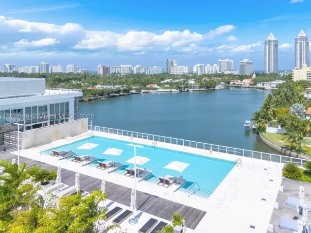 2-bedroom condo for sale in Miami Beach - 4701 N Meridian Ave 222 - MondialRealty
