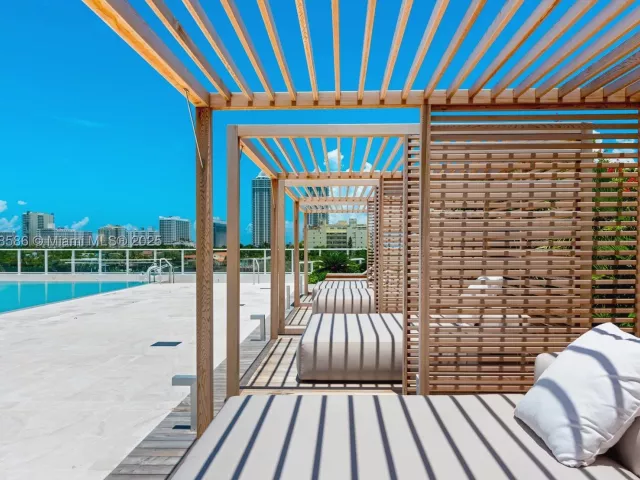 2-bedroom condo for sale in Miami Beach - 4701 N Meridian Ave 222 - MondialRealty