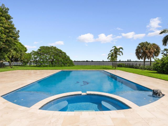 Home for sale at 8 Woodbrook Circle - photo 6634263