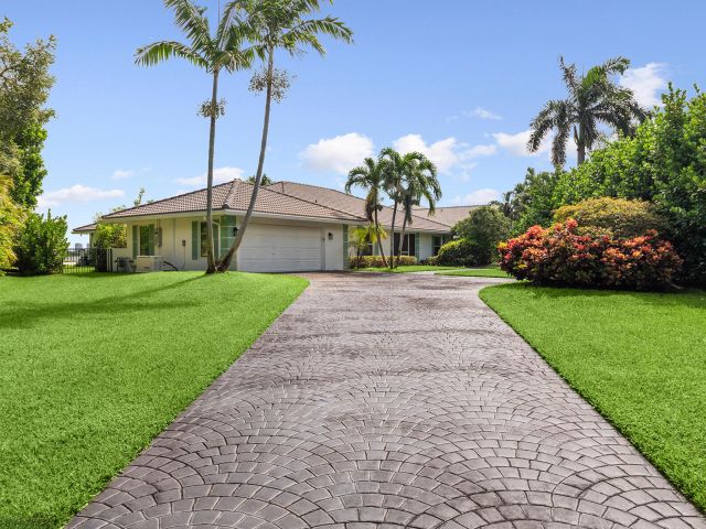 Home for sale at 8 Woodbrook Circle - photo 6634265