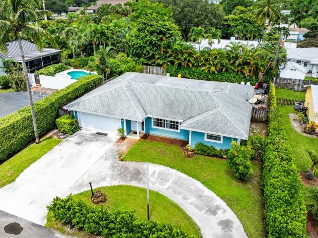 Home for rent at 15 NE 18th Street - photo 6594991