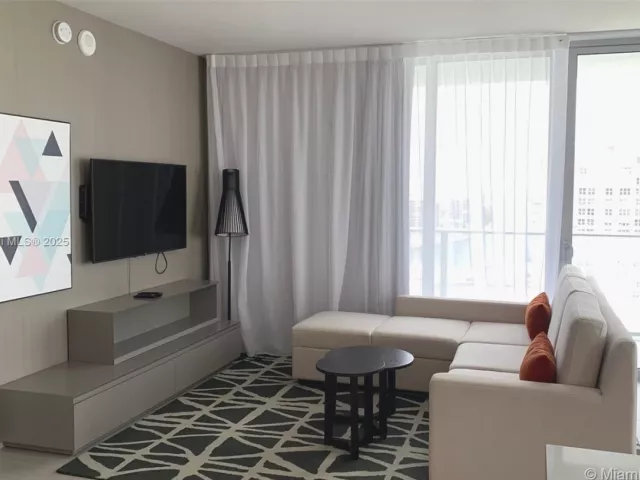 2-bedroom condo for sale in Hollywood - 4010 S Ocean Dr R401 - MondialRealty