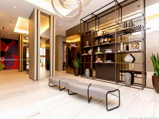 2-bedroom condo for sale in Hollywood - 4010 S Ocean Dr R401 - MondialRealty