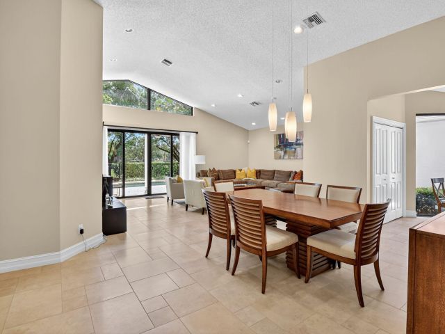 Home for rent at 5850 NW 21st Avenue - photo 6602262