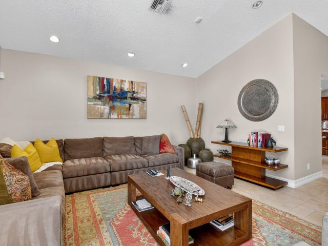 Home for rent at 5850 NW 21st Avenue - photo 6602266