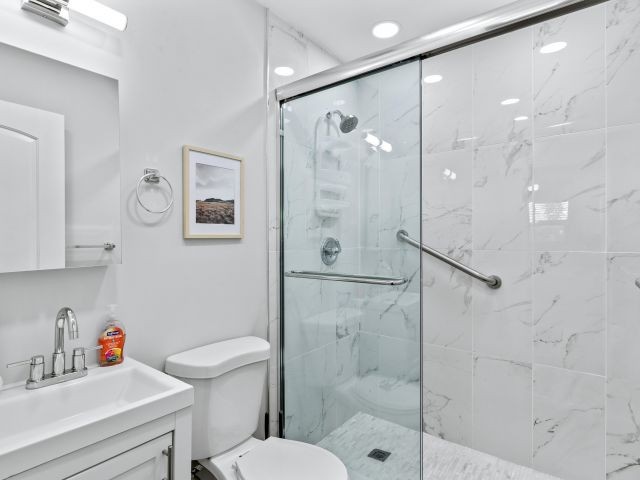 Home for sale at 1800 NE 28th Avenue - photo 6582938