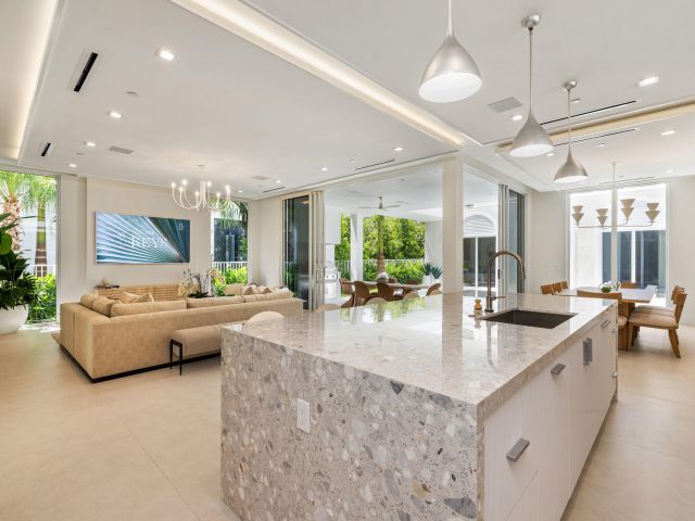 Home for sale at 812 Palm Trail - photo 6678569