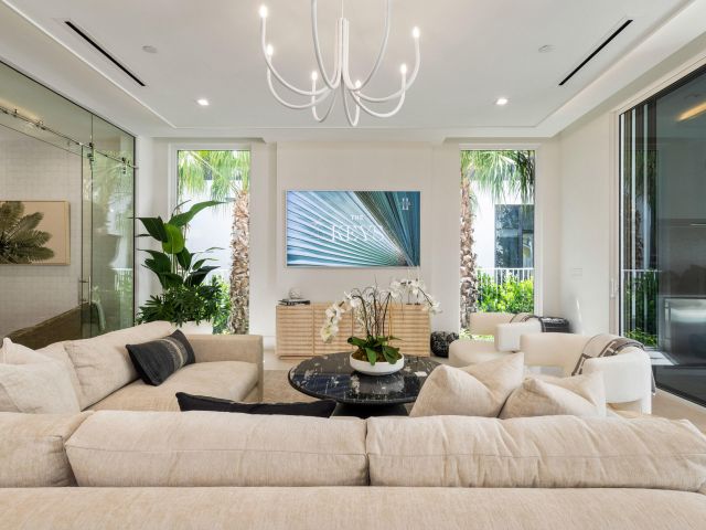 Home for sale at 812 Palm Trail - photo 6678575