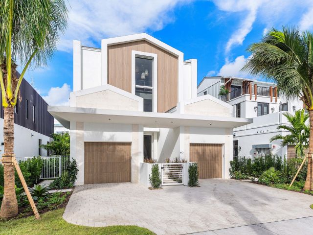 Home for sale at 812 Palm Trail - photo 6678581