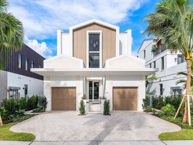 Home for sale at 812 Palm Trail - photo 6678582