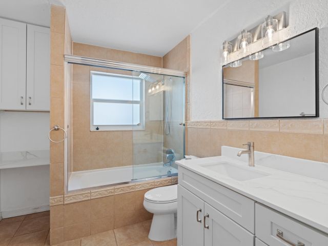 Home for rent at 2650 NE 22nd Street - photo 6582465