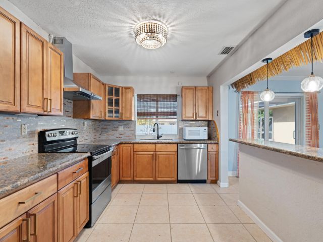 Home for rent at 2650 NE 22nd Street - photo 6582476