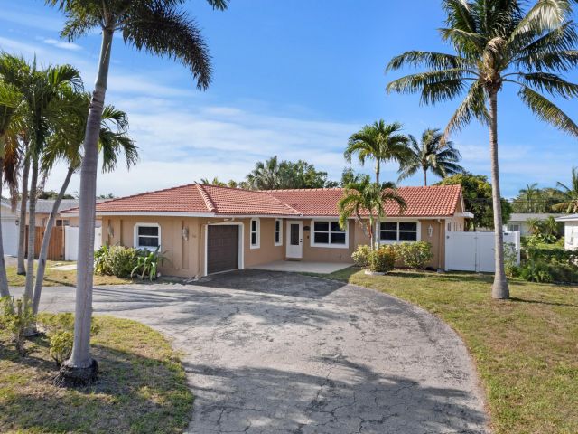 Home for rent at 2650 NE 22nd Street - photo 6582479