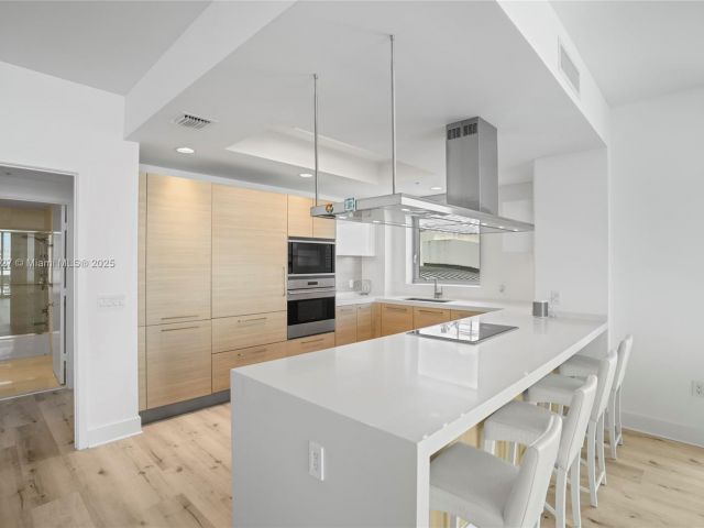 Apartment for sale  Unit #401 - photo 6599742