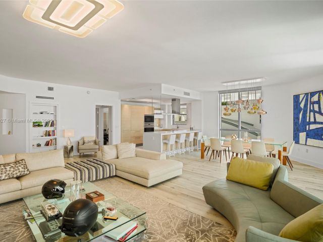 Apartment for sale  Unit #401 - photo 6599746