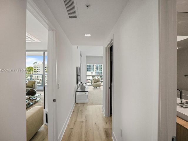 Apartment for sale  Unit #401 - photo 6663584