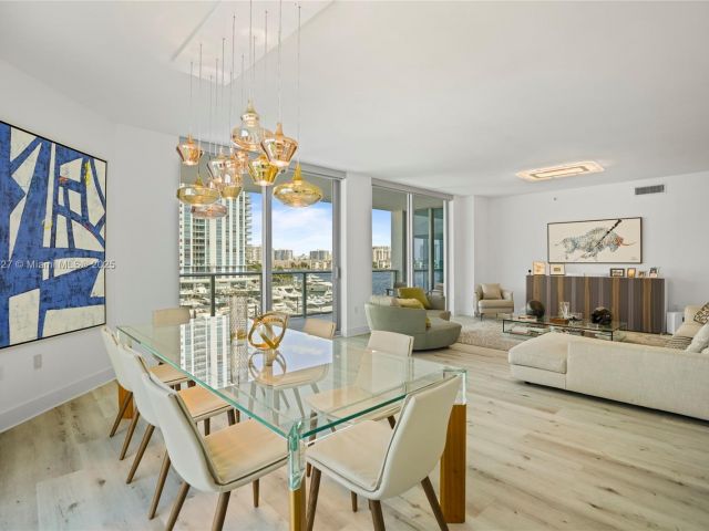 Apartment for sale  Unit #401 - photo 6663588