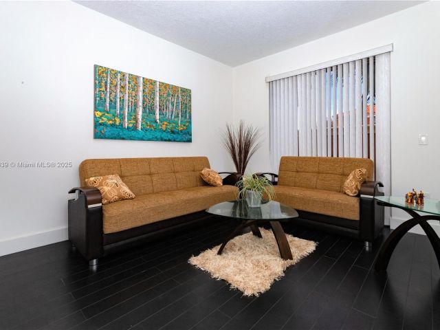 Home for rent at 6202 NW 116th Ave 449 - photo 7437608