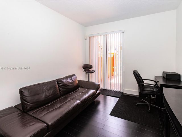 Home for rent at 6202 NW 116th Ave 449 - photo 7437615