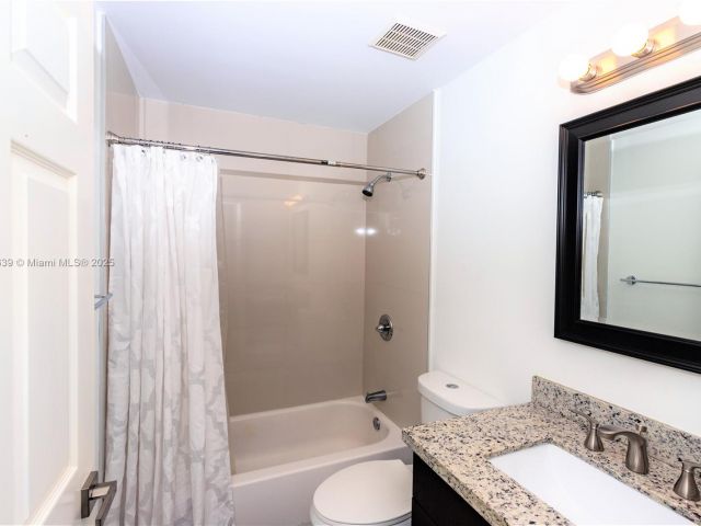 Home for rent at 6202 NW 116th Ave 449 - photo 7437622