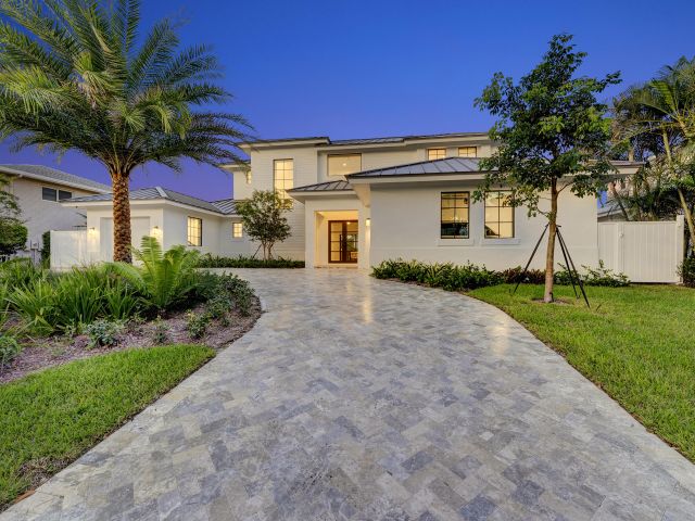 Home for sale at 3205 Beacon Street - photo 6582501