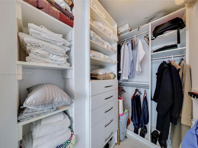 Apartment for sale  Unit #T-3312 - photo 6582222