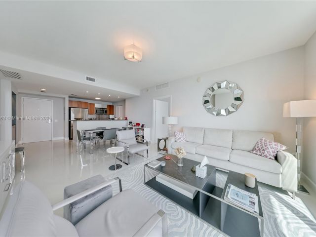 Apartment for sale  Unit #T-3312 - photo 6582229