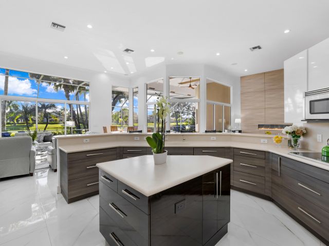 Home for sale at 10575 Stonebridge Boulevard - photo 6611713