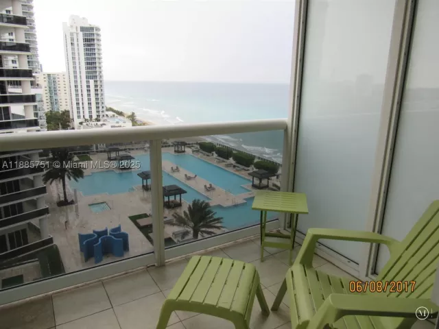 1-bedroom condo for rent in Hallandale Beach - 1830 S Ocean Dr 1509 - MondialRealty