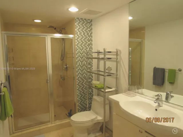 1-bedroom condo for rent in Hallandale Beach - 1830 S Ocean Dr 1509 - MondialRealty