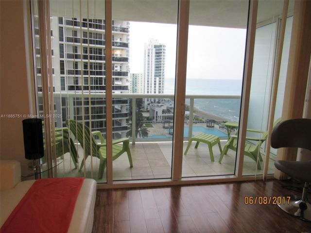 Apartment for rent  Unit #1509 - photo 6582586