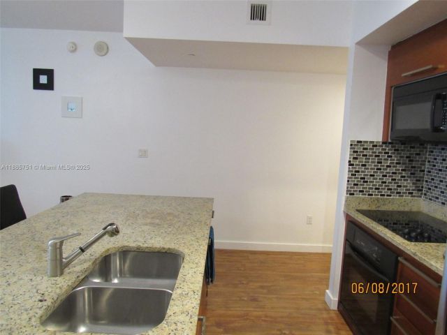 Apartment for rent  Unit #1509 - photo 6582588