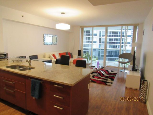 Apartment for rent  Unit #1509 - photo 6582592