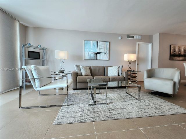 Apartment for sale  Unit #1218 - photo 6586765