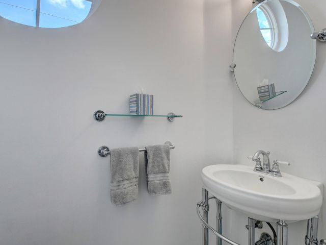 Home for rent at 71 NW 4th Avenue - photo 6594940