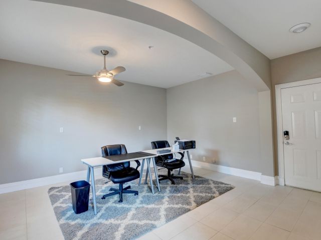 Home for rent at 71 NW 4th Avenue - photo 6594952