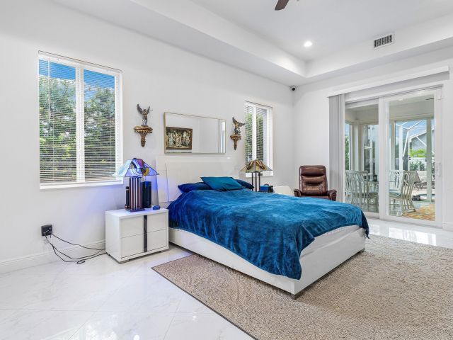 Home for sale at 951 NW 2nd Avenue - photo 6593150