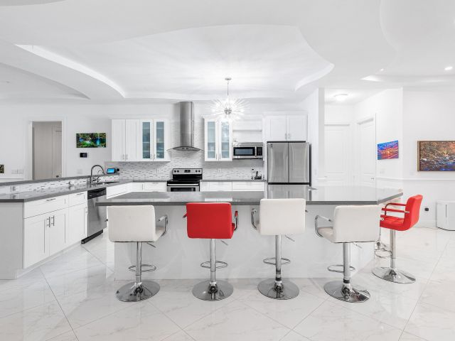 Home for sale at 951 NW 2nd Avenue - photo 6593158