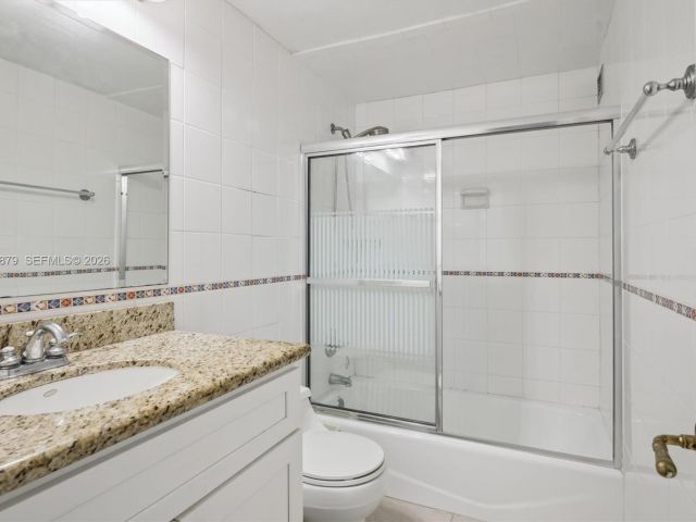 Apartment for rent  Unit #420 - photo 6587930