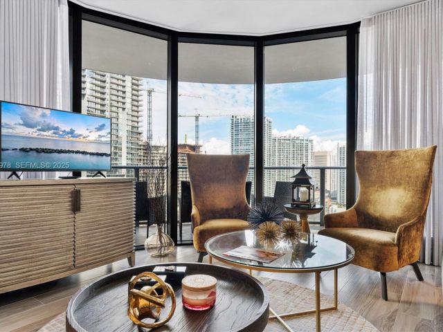 Apartment for sale  Unit #2509 - photo 6584893