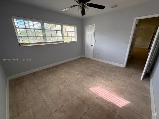 4-bedroom home for sale in Miami Gardens - 165 NW 192nd St - MondialRealty