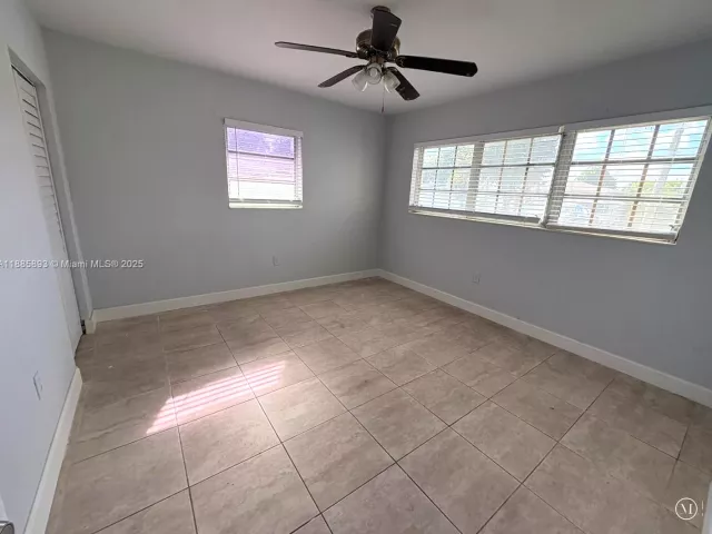 4-bedroom home for sale in Miami Gardens - 165 NW 192nd St - MondialRealty