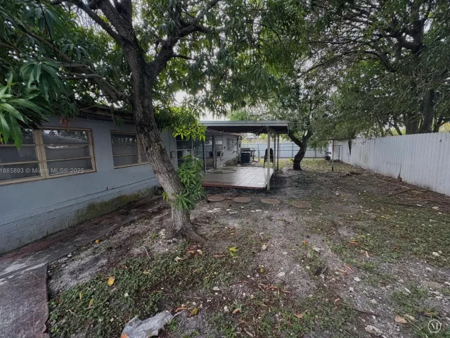 4-bedroom home for sale in Miami Gardens - 165 NW 192nd St - MondialRealty