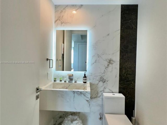 Apartment for rent  Unit #2406 - photo 6598436