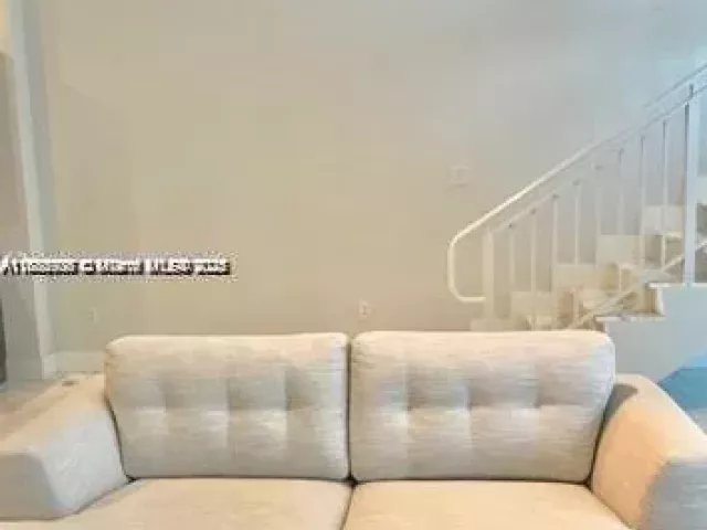 2-bedroom condo for sale in Sunny Isles Beach - 400 Sunny Isles Blvd 103 - MondialRealty