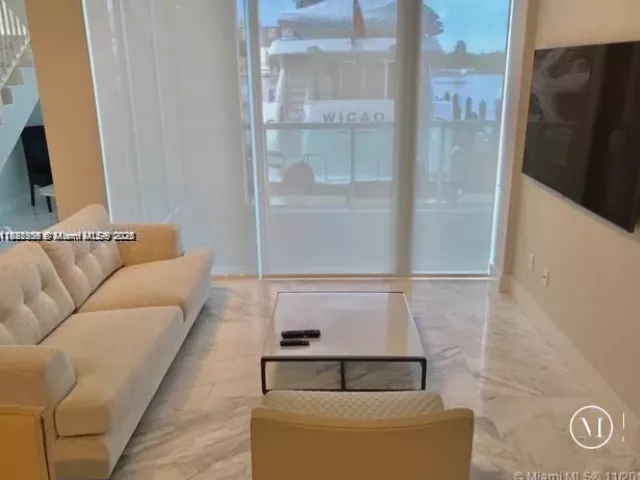 2-bedroom condo for sale in Sunny Isles Beach - 400 Sunny Isles Blvd 103 - MondialRealty