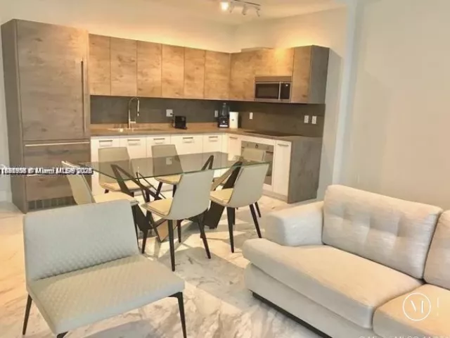 2-bedroom condo for sale in Sunny Isles Beach - 400 Sunny Isles Blvd 103 - MondialRealty