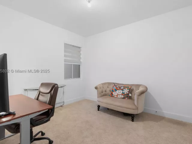 3-bedroom home for sale in Pembroke Pines - 110 SW 171st Way - MondialRealty