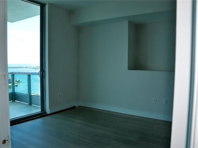 Apartment for sale  Unit #5104 - photo 6646664