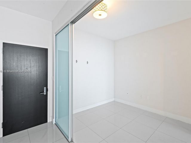 Apartment for sale  Unit #5104 - photo 6646670